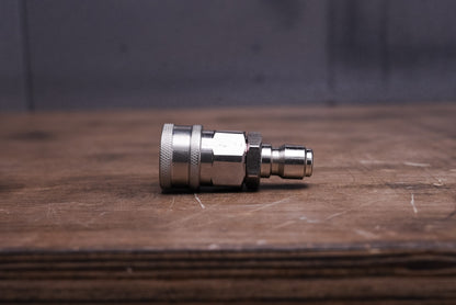 変換コネクタ 海外3/8 クイックカプラー to 海外3/8 クイックプラグ