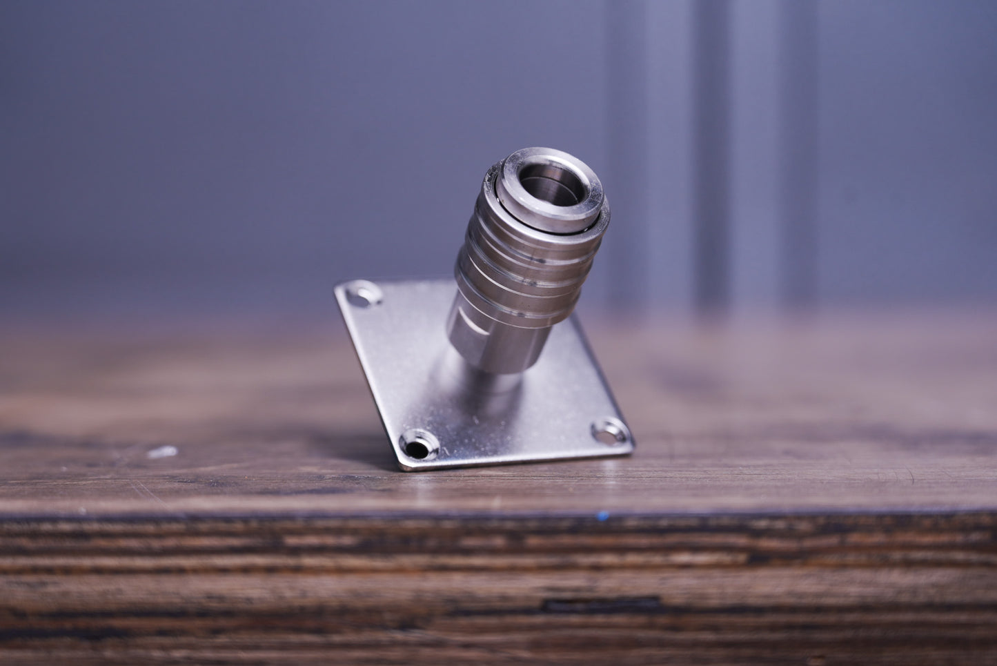 ウォールマウントブラケット１連 1/4ワンタッチカプラー